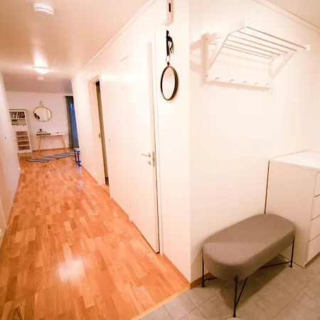 Destination Senja - * Skaland